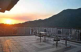 terrace restaurant mcleodganj